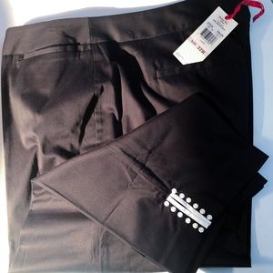 Ruby Rd Capris’s/Black with White Accents/Size 22